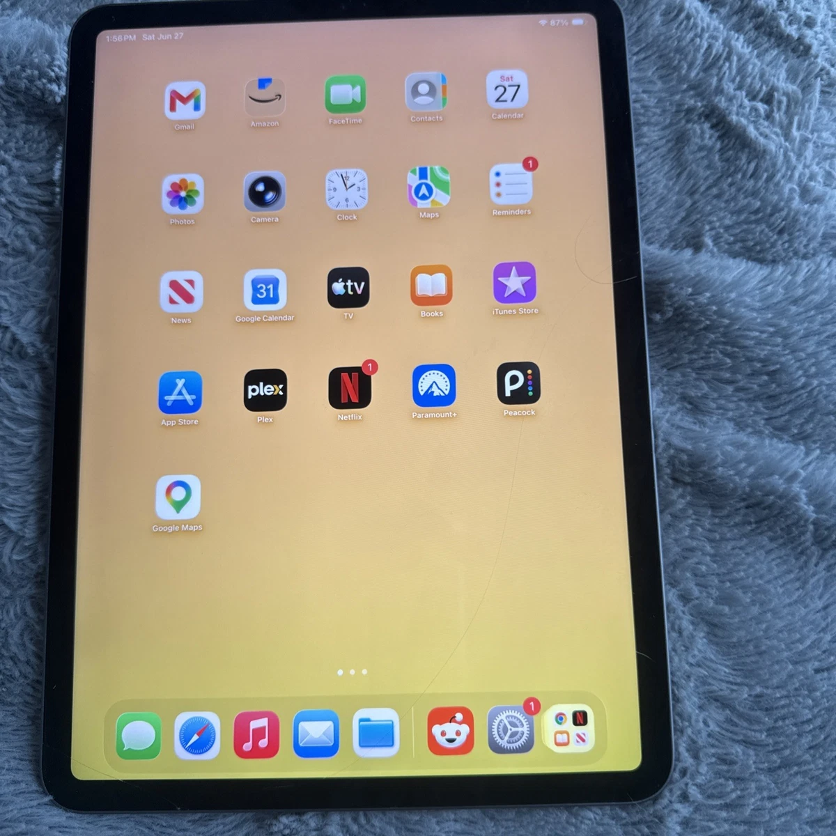 Apple iPad Pro (1st Generation) 11 in - 12.9 in Screen 256 GB