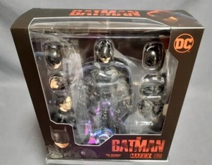 Mafex Bruce Wayne | eBay