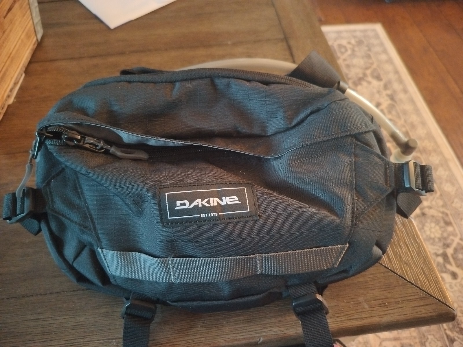 Dakine Hot Laps 2 Liter 2L Cycling Bike Mountain Bike Waist Bag Black