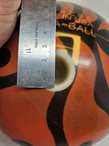 Vtg Brunswick Viz-A-Ball Flames Fire Bowling Ball 12lbs Matching Flame Bag USA - Picture 4 of 12