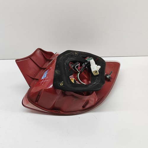 TOYOTA CELICA T23 Rear Left Tail Light 81561-2B520 2003 28883734 - Picture 6 of 8