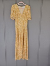 Reformation Naira Maxi Dress 8 V Neck Short Sleeve Feminine In Golden Meadow