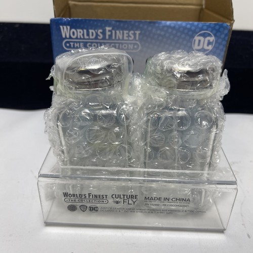 DC Comics Culturefly World's Finest Batman Robin Salt & Pepper Shakers Open Box - Picture 8 of 8