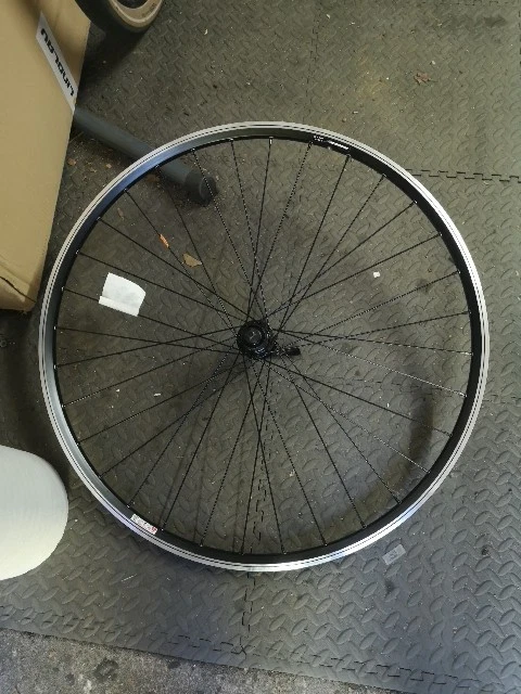 Shimano Deore Hinterrad 28 Zoll Hohlkammerfelge 10 Gang