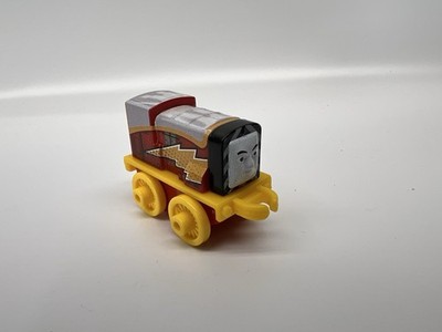 THOMAS & FRIENDS Minis Train ARRY Engine DC COMICS SHAZAM CGM30 J06A 2014 2 