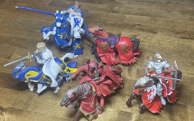 Papo Medieval Figure Lot As Pictured With Horses - Vintage Red And Blue Knights