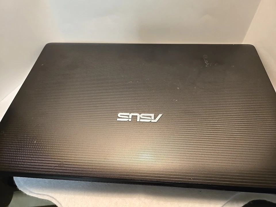 Asus Laptop (Not Working) - Image 3 of 3