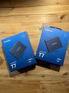 Samsung T7 1TB (MU-PC1T0K/WW) USB 3.2 Gen 2 External Solid State Drive