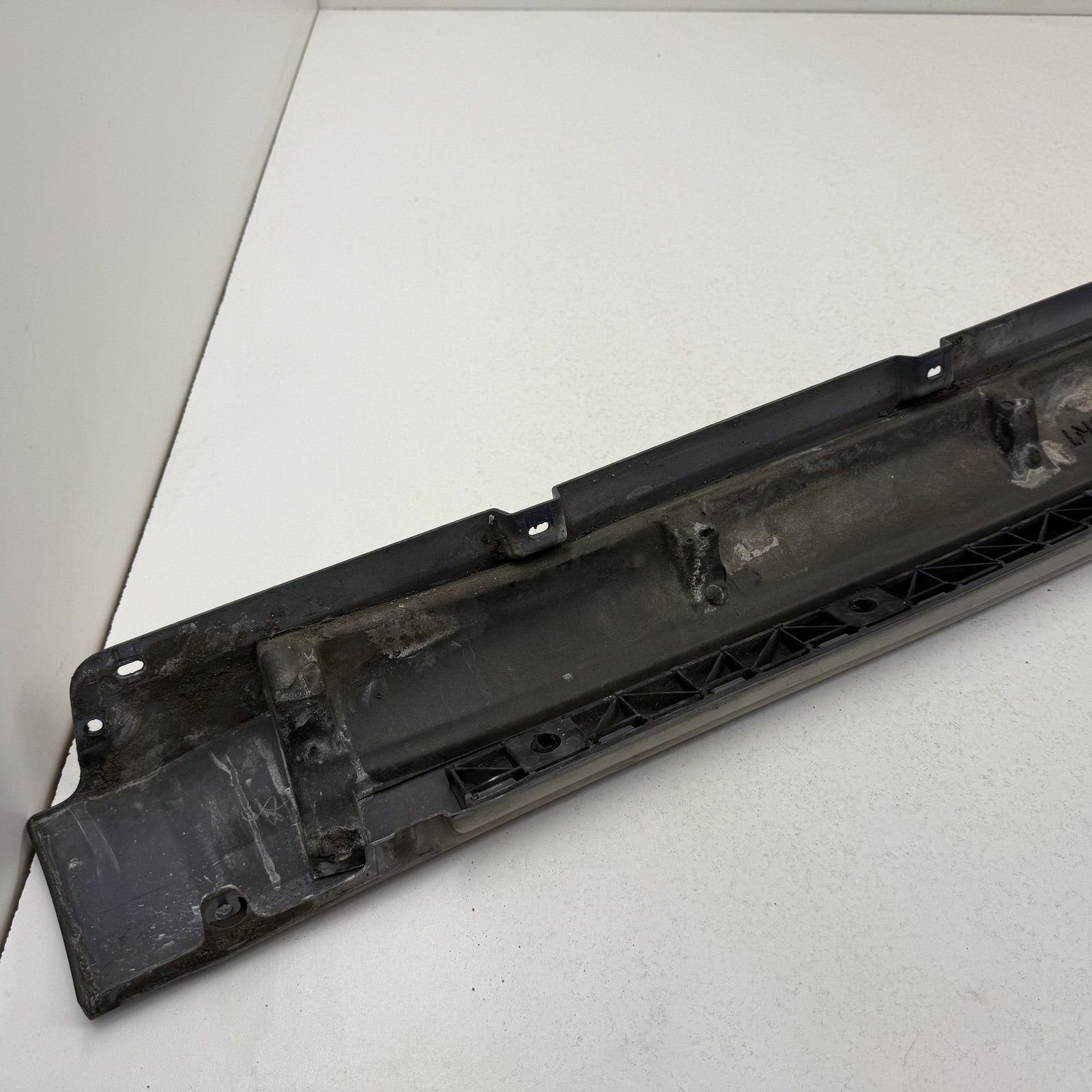Bentley Flying Spur 2014-2018 Left Side sill trim