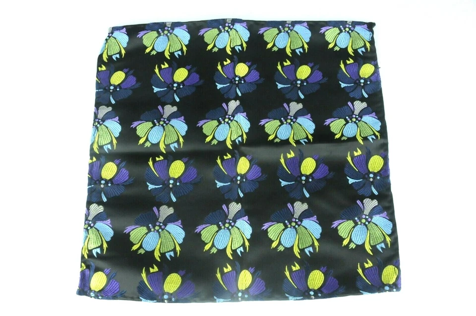 Cuadrado de Bolsillo Lord R Colton Masterworks - Osaka Blood Flower Onyx Silk - $75 Nuevo Foto 3 de 3