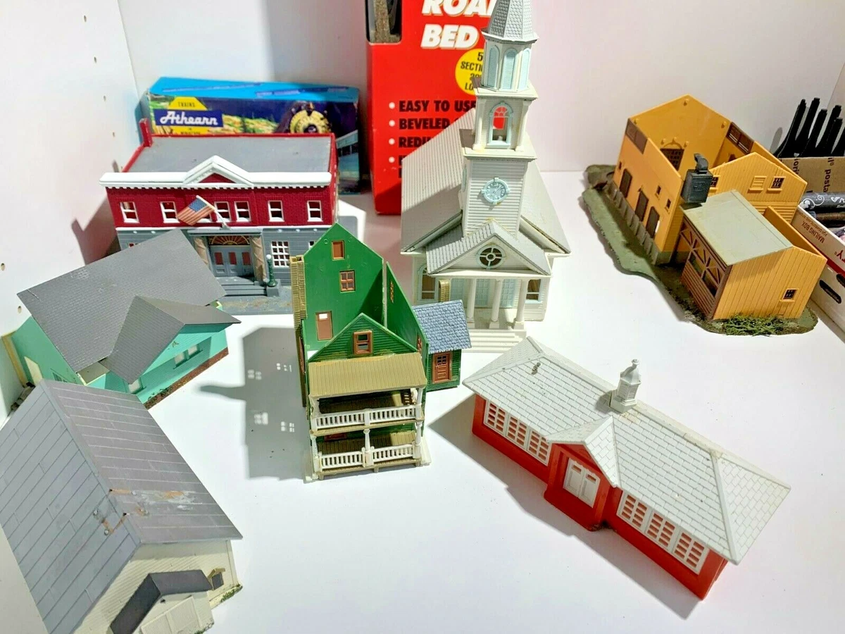 HUGE LOT OF HO Scale BUILDINGS School CHURCH HOUSES Village Trees So Much
