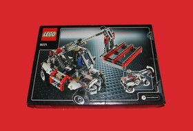 LEGO TECHNIC 8071 BUCKET TRUCK 2011 100% Complete Set with Box and Instructions