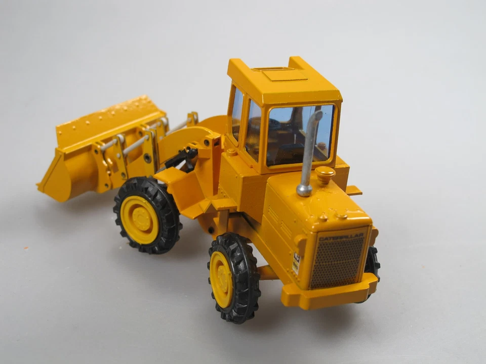 Gescha Caterpillar Radlader CAT 920 1:50 gut erhalten in OVP - Bild 3 von 4