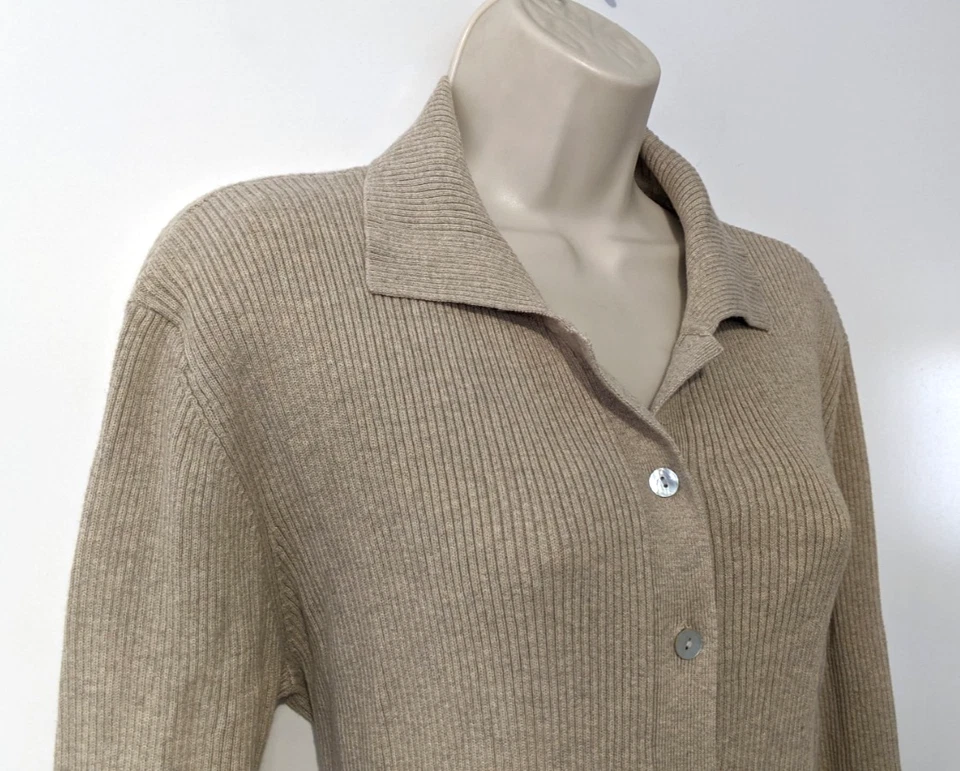 Camisa suéter acanalada frontal con botones Dockers para mujer talla mediana 100 % algodón elástico usada en excelente estado Foto 4 de 4