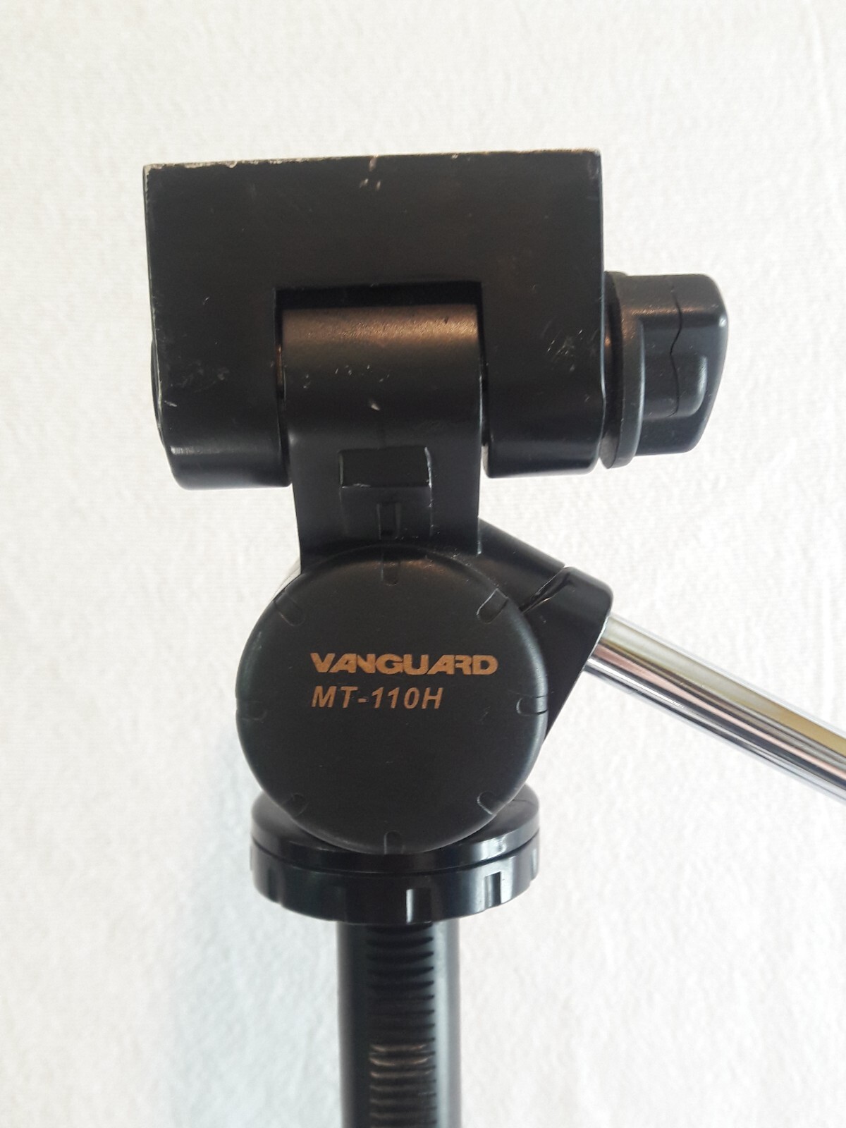 VANGUARD MT110H Professional HeavyDuty Metal TRIPOD Fluid Pan Head