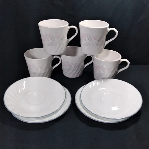 Corelle Pink Trio Swirl 5 Coffee Cup and 4 Saucer Bt Corning 