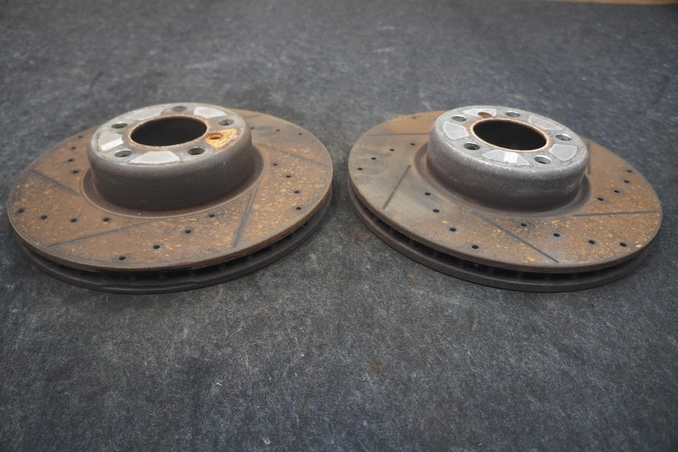 Juego 2 rotores de freno de disco delanteros izquierdo derecho perforados mercado de accesorios BMW 435i F32 2014 Foto 2 de 4