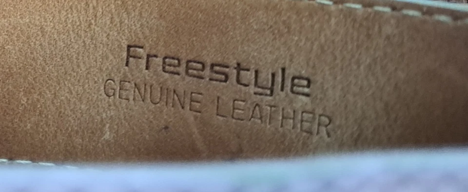 Reloj Freestyle Mujer 9" Tono Plateado Correa Cuero Rosa Batería Nueva  Foto 4 de 4