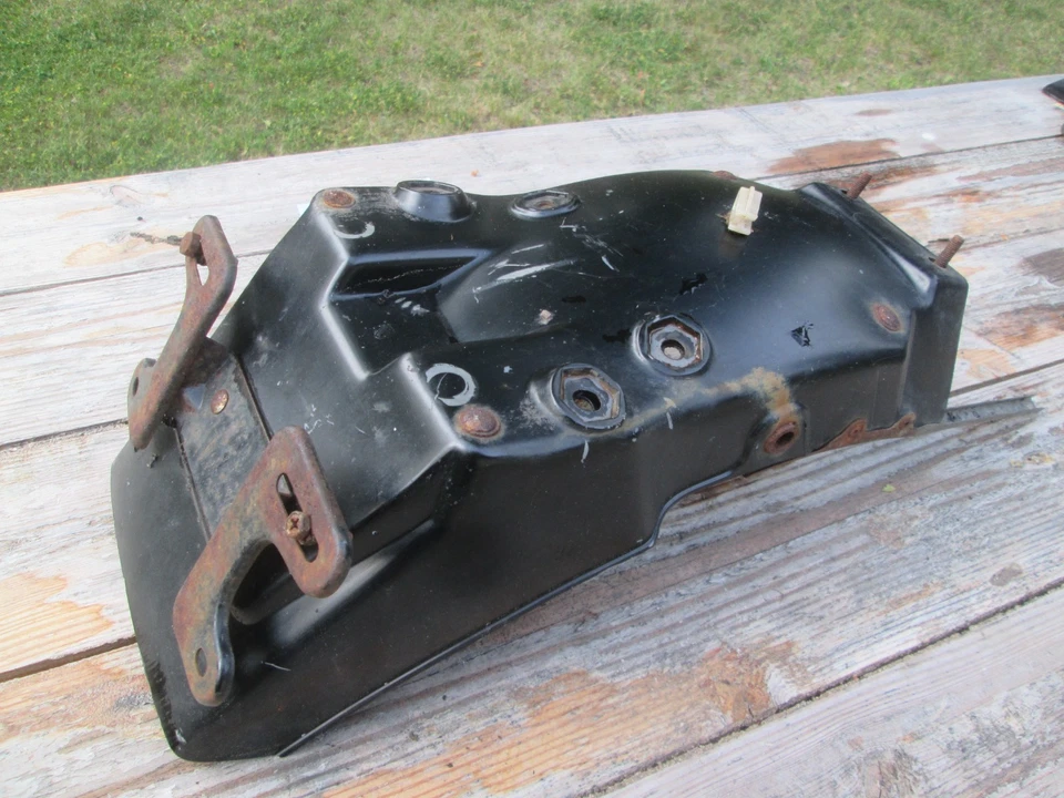 Guardabarros trasero Super Sport OEM 1979-1983 CB750F / 900F / 1100F A 80100-445-671ZA Foto 3 de 4