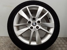 Skoda Octavia 13-20 Mk3 17 Inch Alloy Wheel with Tyre 5E0601025BG 0000531503