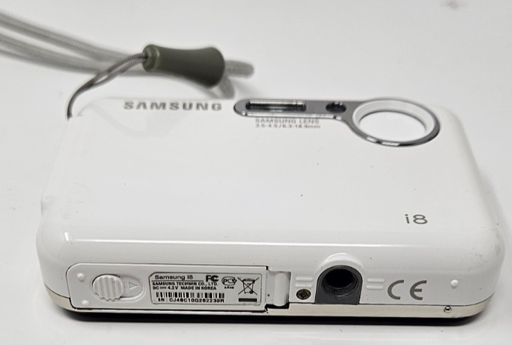 Samsung Digital Camera Digimax i8 8.2MP White Tested & Working