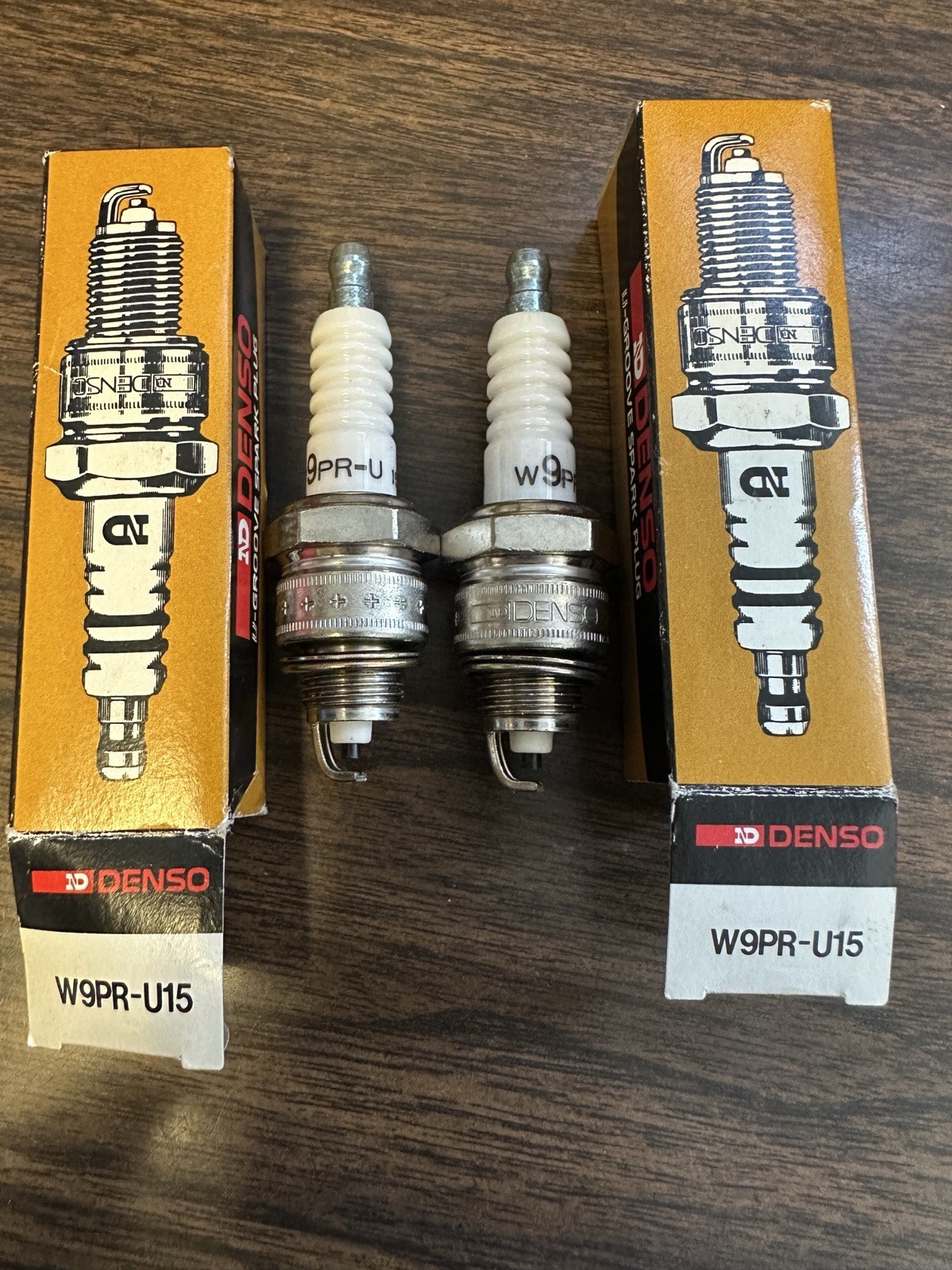 2 x DENSO Spark Plug 5041 W9PR-U15