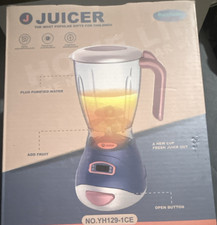 Realistic Play Blue Plastic Kitchen Appliance Toy Juicer Open Button YH129-1CE