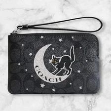 Coach Corner Zip Wristlet In Signature Canvas With Halloween Black Cat CW869