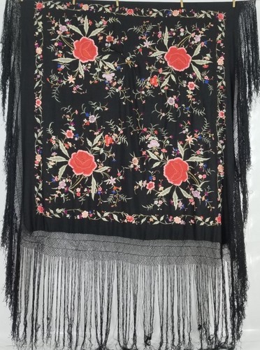 Antique Chinese Silk Hand Embroidered Floral Fringed Piano Shawl 135x123cm - 第 1/12 張圖片
