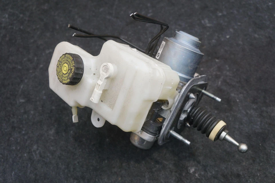 Conjunto de cilindro elevador de freno eléctrico 34517888941 Bmw M3 Competition G80 2021-24 Foto 4 de 4