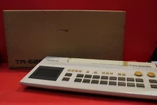 USED Roland TR 626 Drum Machine Rhythm Box U2642 250619