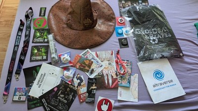 Gamescom Mega Loot Bundle   Exklusiv: Dark and Darker Zauberhut, T-Shirt, Poster