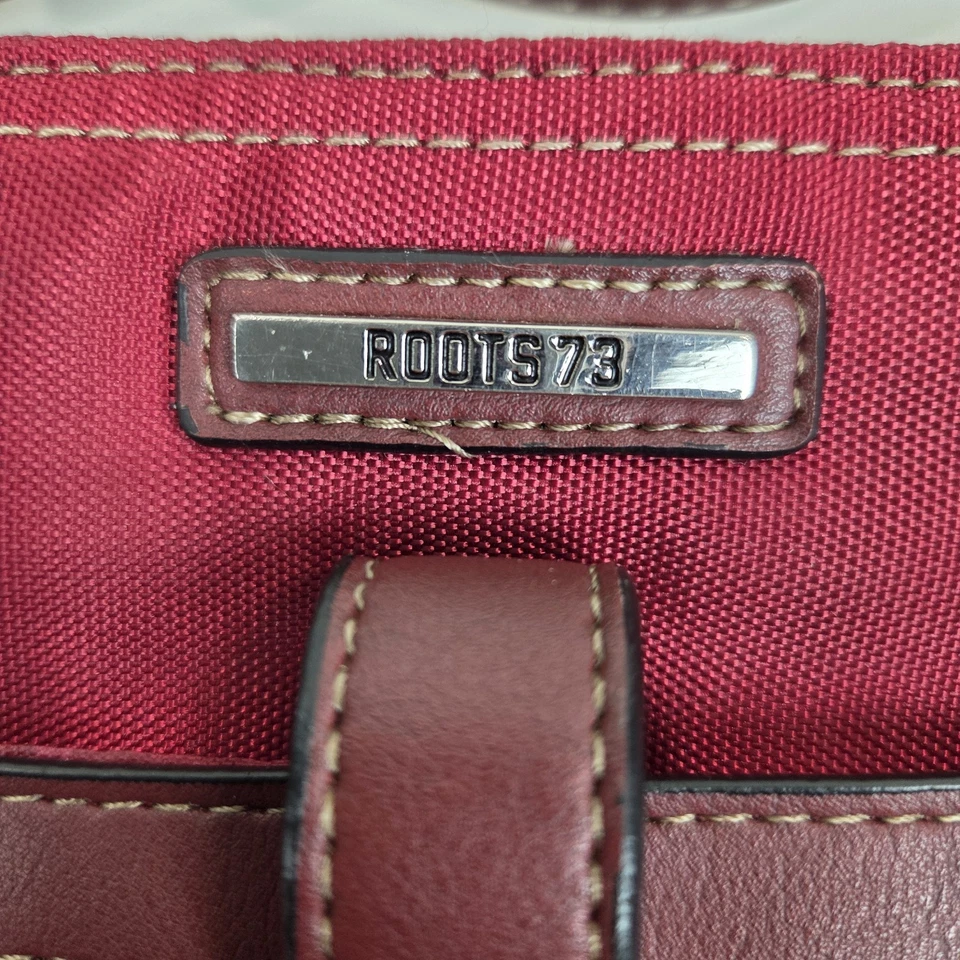 Bolso Bandolera Roots 73 Rojo Nylon Poliéster Imitación Cuero Cremallera Superior Foto 4 de 4