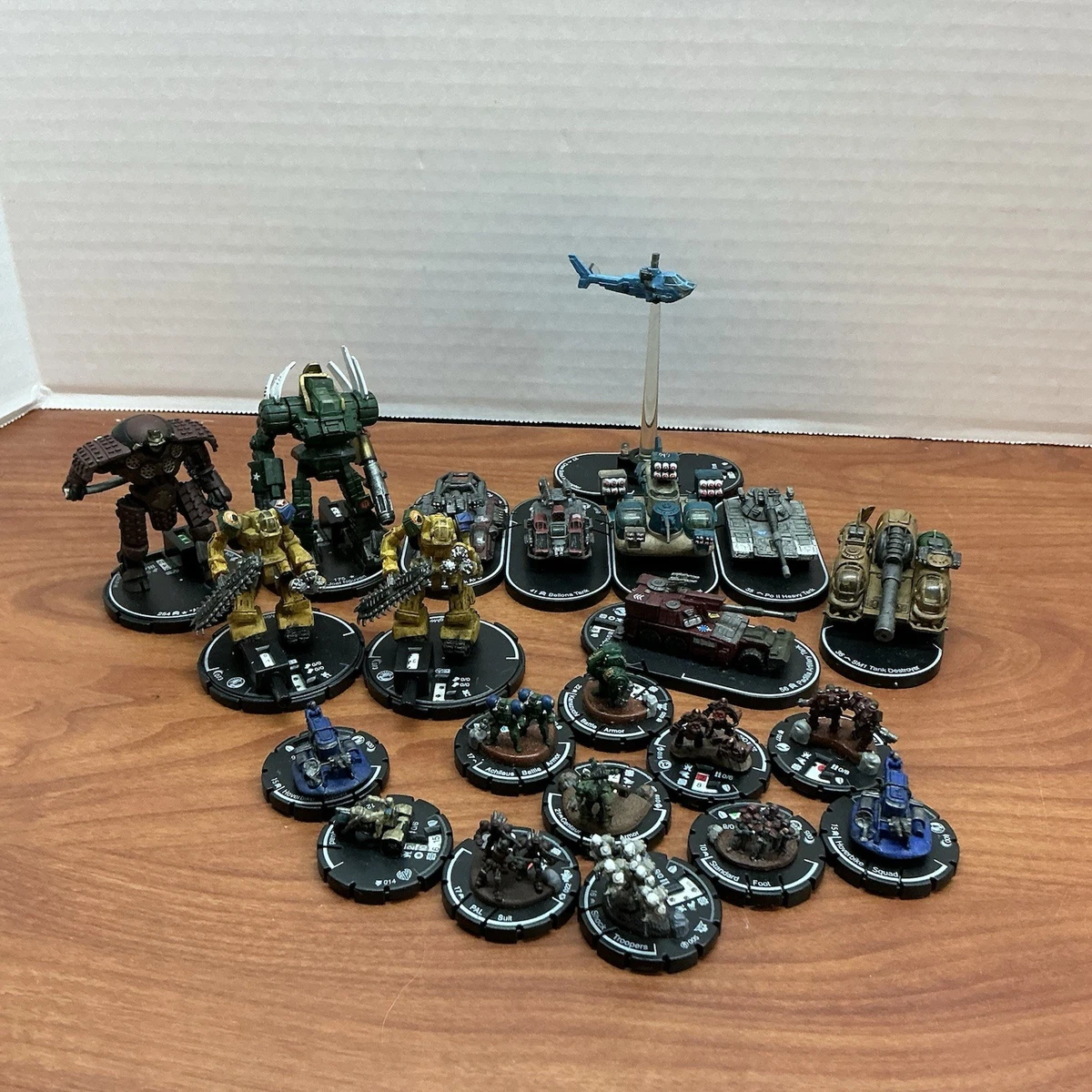 Wizkids Mechwarrior Dark Age 83 figurines Swordsworn