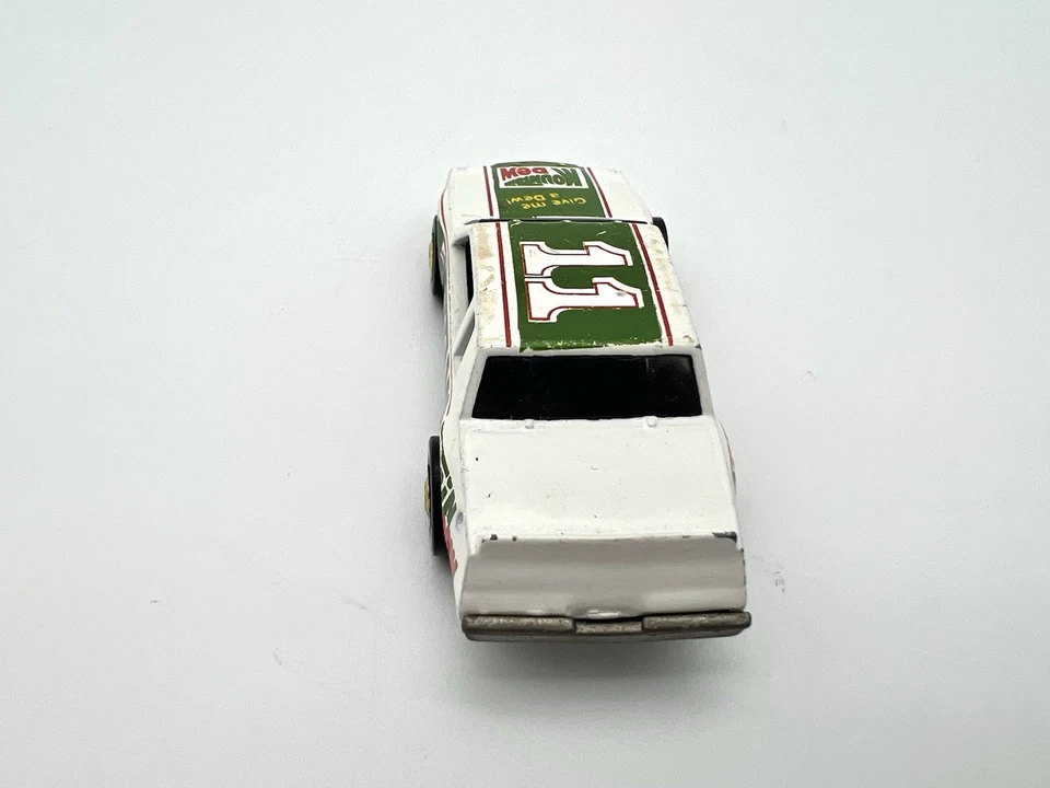 Coche diecast Mattel 1982 vintage Hot Wheels Mountain Dew Racing Stocker #11 Foto 4 de 4