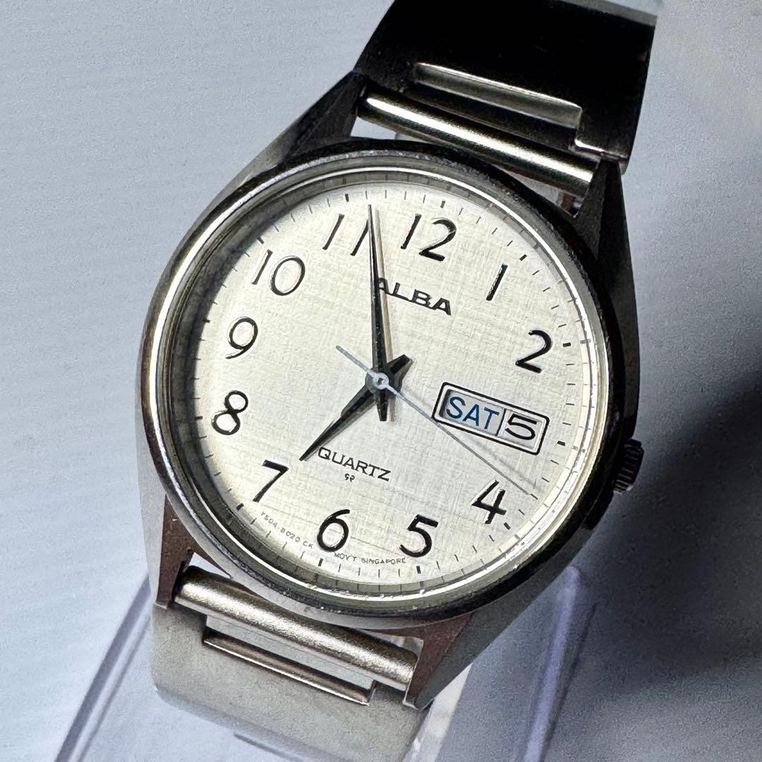 Mens Timepiece Quartz Authentic Wristwatch Day Silver Alba Date SEIKO - vintagewatches.pk