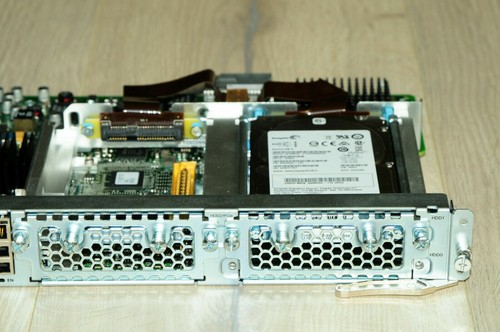 Cisco UCS-E160D-M2/K9 HDD 16GB RAM - 第 3/4 張圖片