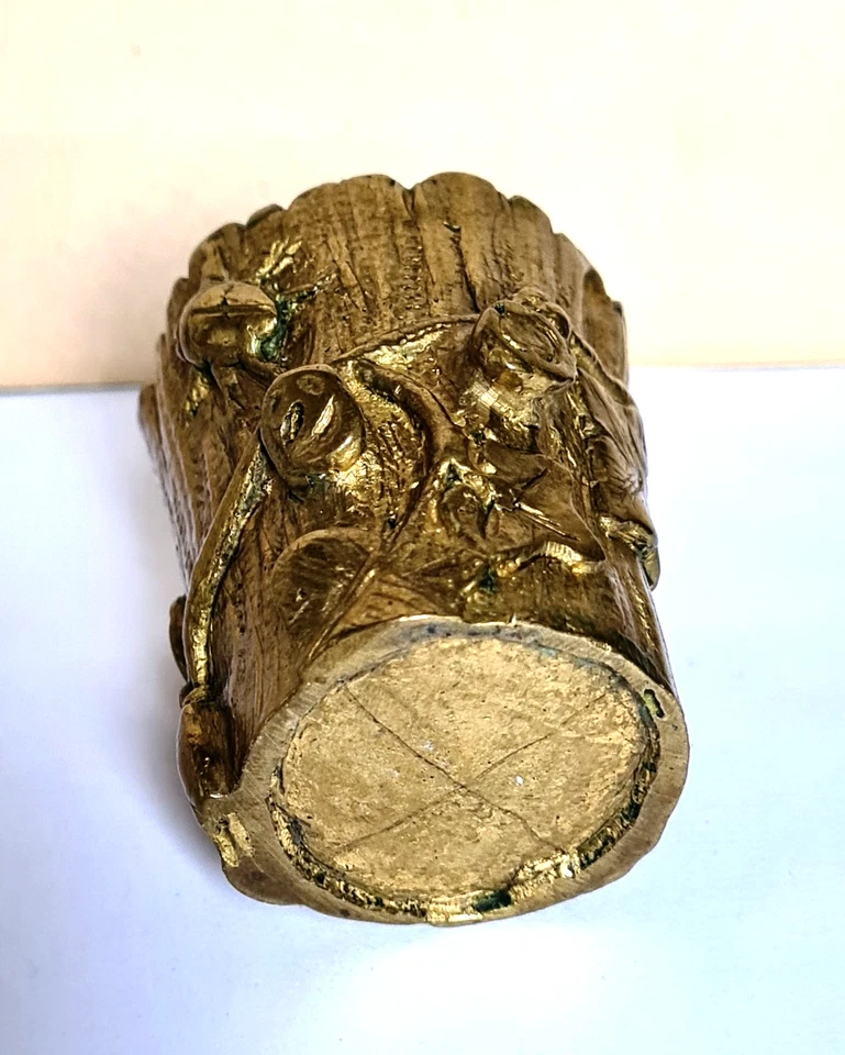 Bronze Art Nouveau , Petit Vase à Décor de Fleur, insecte, feuillages vers 1880 - Photo 4/4