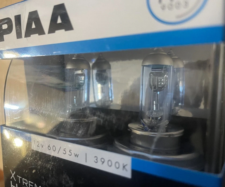 PIAA 23-10104 H4/9003 Xtreme White Hybrid Replacement Bulb - Image 4 of 4