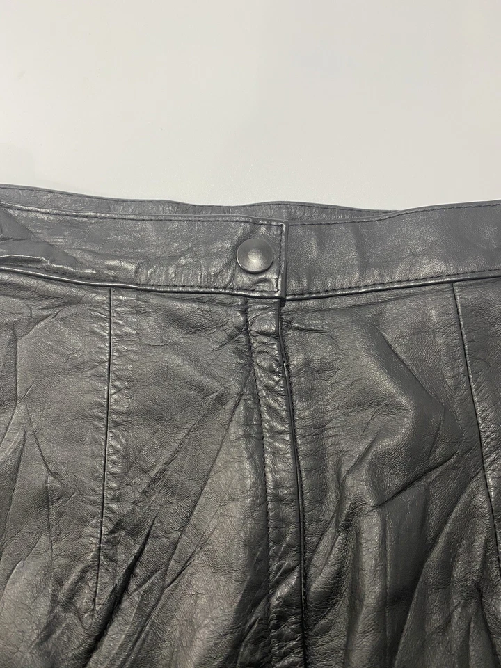 Minifalda de cuero Capezio Pencil talla 6 precio de venta sugerido por el fabricante: 88 USD Foto 3 de 4