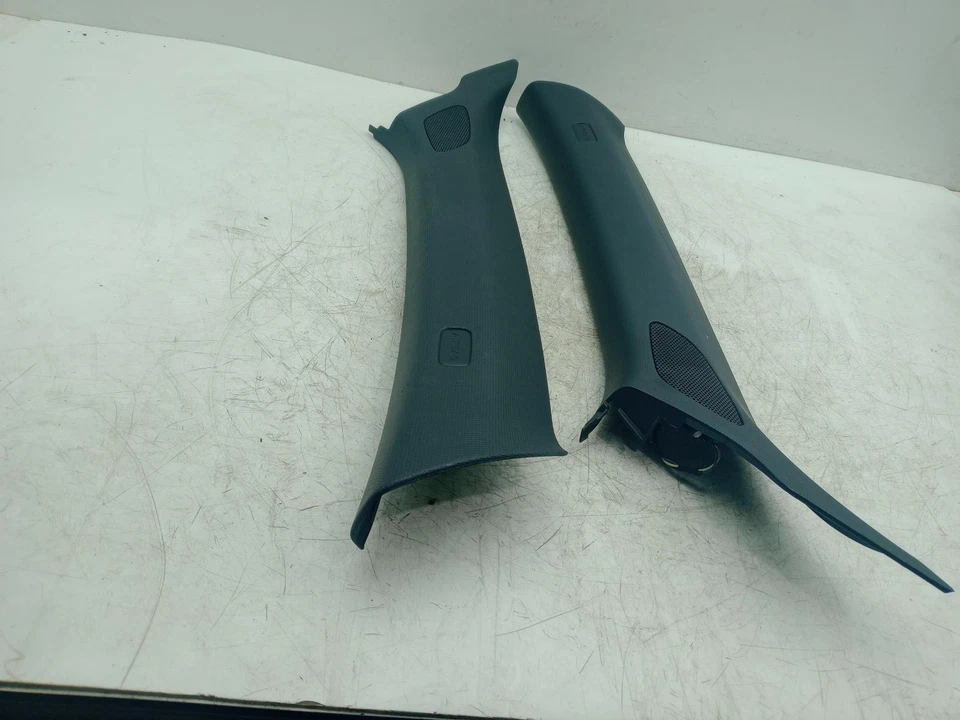 AUDI A1 A POST TRIM MOULDING PAIR 8X0867233A 8X0867234A MK1 8X 2010 - 2018 - image 2 of 4