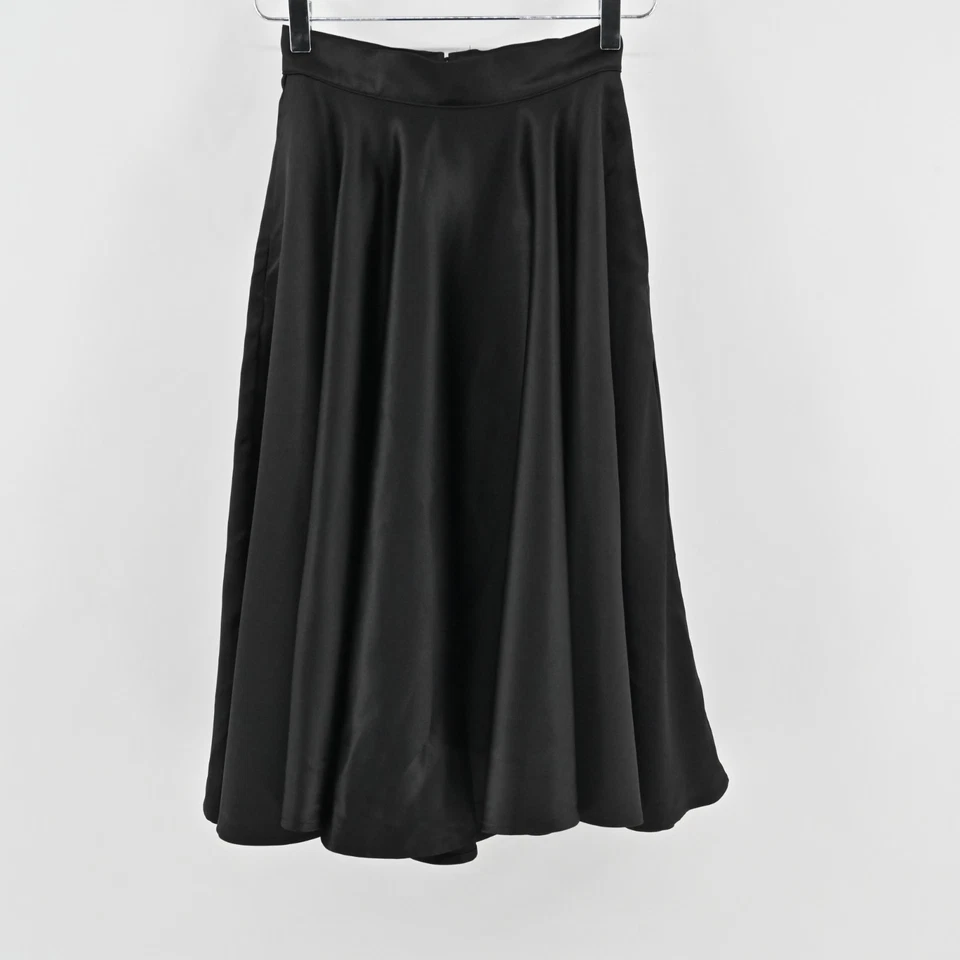 Saia Swing Vixen By Micheline Pitt Preta Tamanho XS Cetim Retrô Clássica Pinup Girl - Imagem 2 de 4