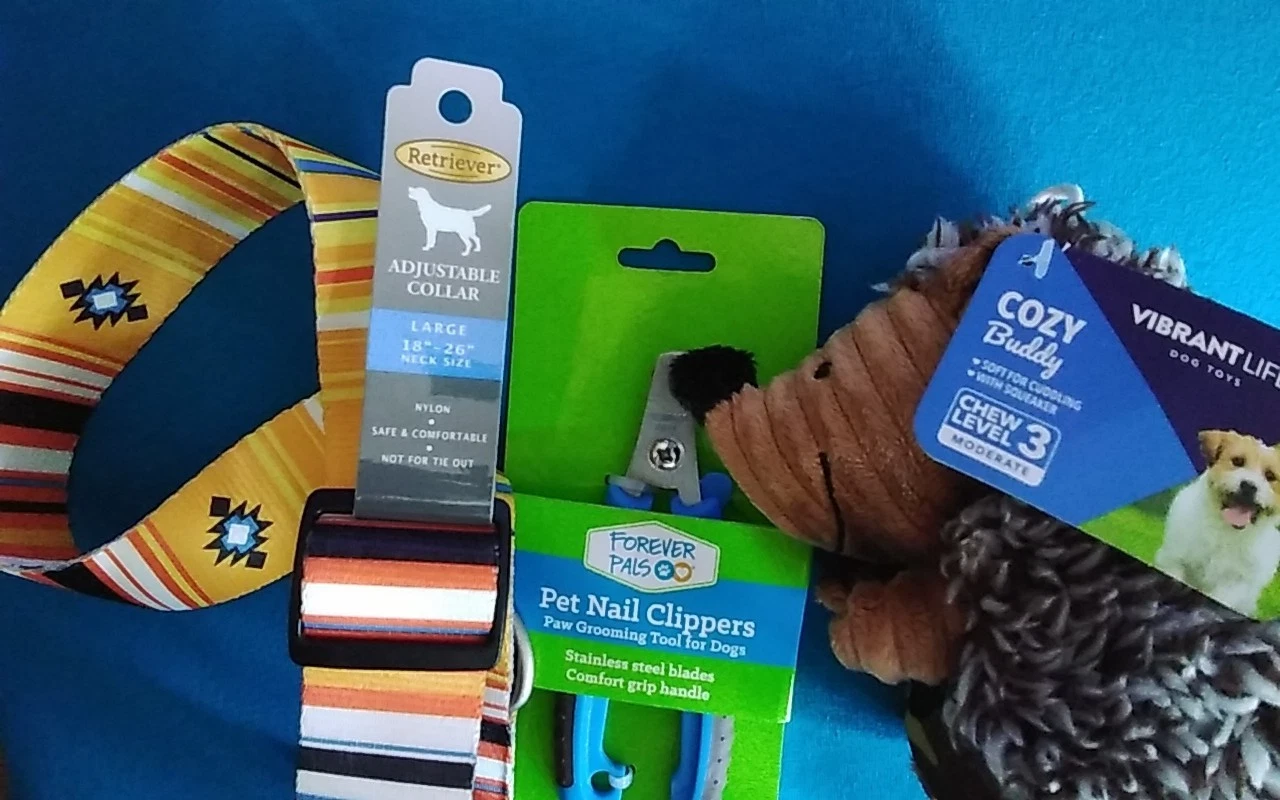 Dog Collars Retriever large adj toy nail clippers plus Help feed rescued