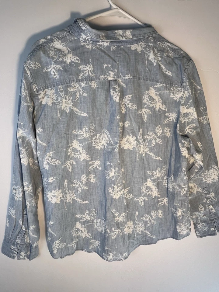 Blusa feminina L.L.Bean floral com botões GG pequena - Imagem 3 de 3