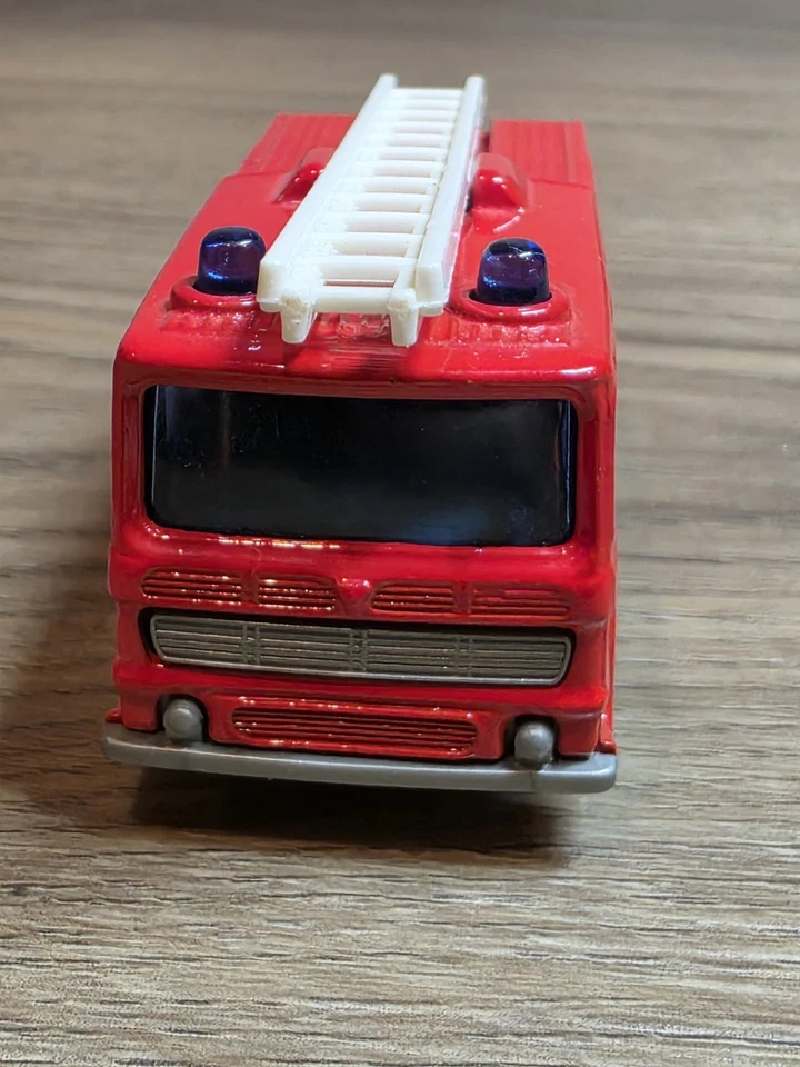 Vintage Lesney England Matchbox Superfast No. 35 Merryweather Fire Engine 1969 - Image 3 of 4