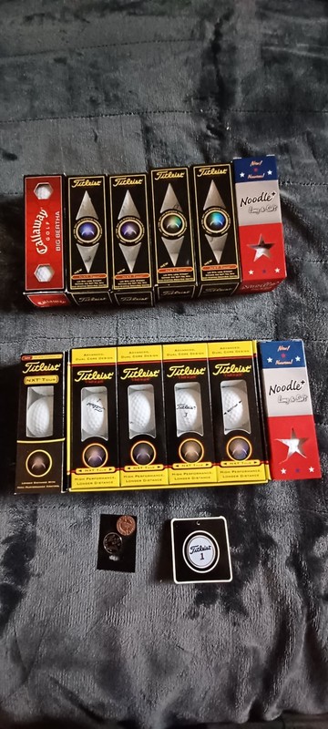 Titleist NXT Tour NEW. 9 sleeves (27 balls). Plus 6 Noodle & 3 Callaway
