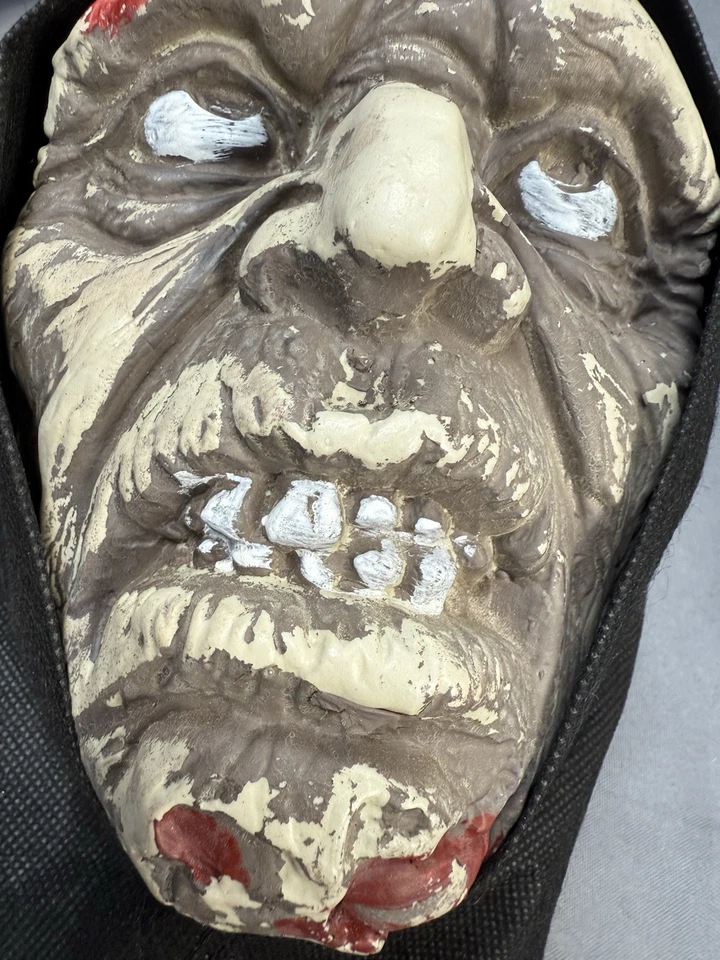 Full size zombie Man hanging head Forum Props accessories 2014 Halloween decor - Image 4 of 4