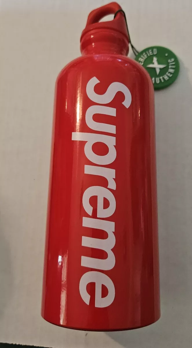 supreme SIGG traveller 0.6L water bottle