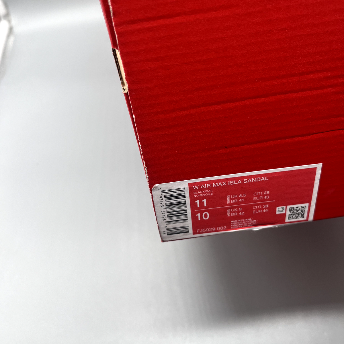 Size 11 (Men 10) - Nike Air Max Isla Sandal Size 11 (Men 10) - Nike Air Max Isla Sandal