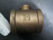 Merit Brass XNL106-242408 1-1/2" x 1/2" Domestic Brass Scrd Tee Lead Free USA